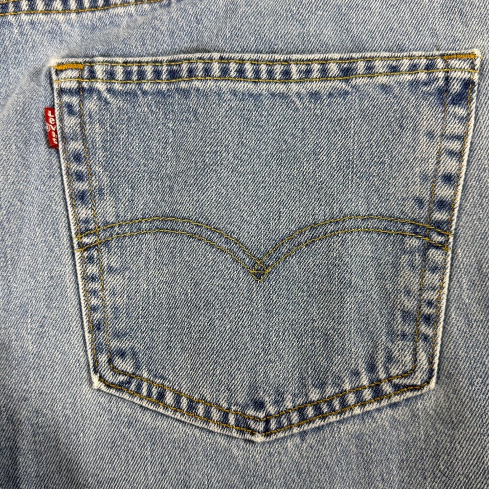 Levis 550 Relaxed Fit Tapered Leg Light Wash Blue Denim Jeans Mens 44x34 - Picture 2 of 10